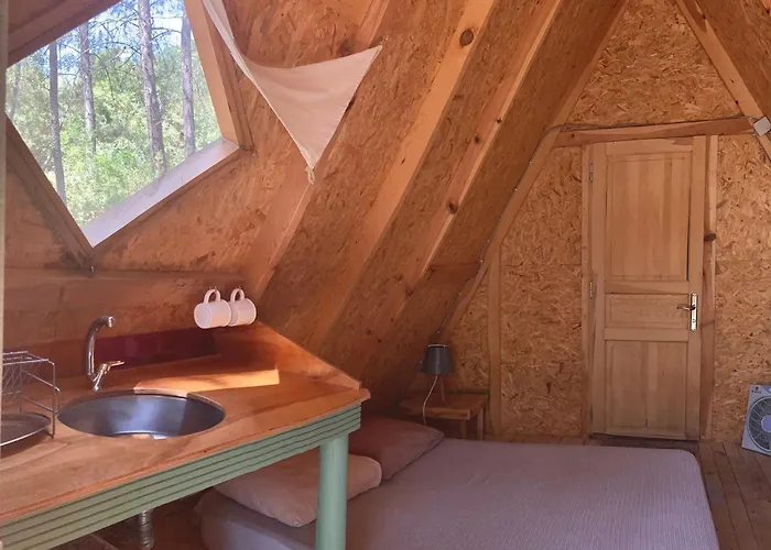 Sens Bed & Breakfast 3*